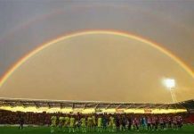 Cầu vồng kép ấn tượng trên bầu trời Anh