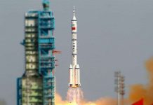 Trung Quốc đưa phi hành gia lên trạm Thiên Cung 2