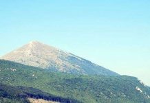 Tín đồ tận thế hướng về núi thần bí tại Serbia