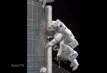 Phi hành gia gặp sự cố khi đi bộ trong vũ trụ