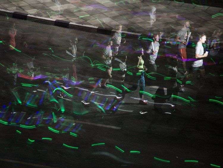 5 thí nghiệm tưởng tượng mang tính cách mạng vật lý của Einstein