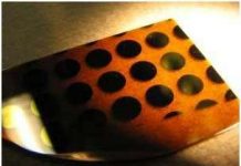 Thiết bị dùng năng lượng mặt trời biến đổi CO 2 thành nhiên liệu