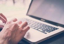 Thói quen khi lên lớp đang khiến điểm số của các sinh viên đại học tụt dốc