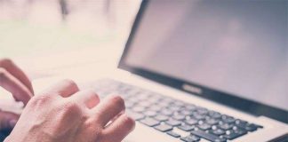 Thói quen khi lên lớp đang khiến điểm số của các sinh viên đại học tụt dốc