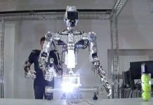 Nga đưa robot phi hành gia vào vũ trụ