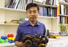 Máy phát điện giúp thu thập điện trong quá trình xe vận hành Máy phát điện giúp thu thập điện trong quá trình xe vận hành