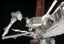 Trạm Vũ trụ Quốc tế được sửa trong đêm Giáng sinh