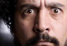 Tại sao con người có đôi chút điên khùng