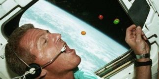 Bạn sẽ bất ngờ khi biết các nhà du hành vũ trụ ăn gì hàng ngày