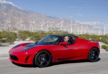 Trong tương lai, xe Tesla Roadster của Elon Musk còn có thể bay được