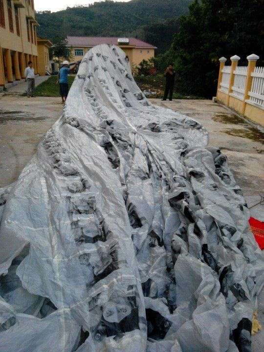 Vật thể lạ hình cầu rơi xuống miền núi Quảng Nam