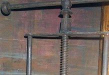 10 dụng cụ tra tấn “rợn tóc gáy” thời Trung Cổ