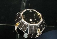 Nối lại liên lạc với vệ tinh già nua