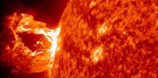Siêu bão Mặt Trời ươm mầm sự sống trên Trái Đất