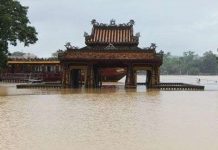 Cố đô Huế ngập sâu