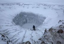 Phát hiện hố khổng lồ tại Siberia: Quả bom hẹn giờ cho Trái Đất chúng ta đã bắt đầu chạy