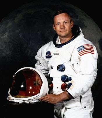 Trang phục đầu tiên cho nhà du hành Mặt Trăng