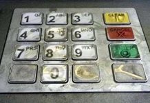 Bàn phím máy ATM bẩn như bàn cầu