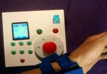 Sinh viên sáng chế máy báo chấn động