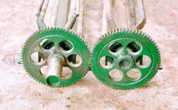 Lão nông Ninh Bình chế tạo máy vặt lạc