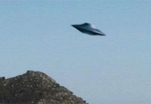 Đức: Hủy chuyến bay vì UFO