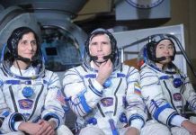 Tàu vũ trụ Soyuz mang 3 phi hành gia trở về Trái đất