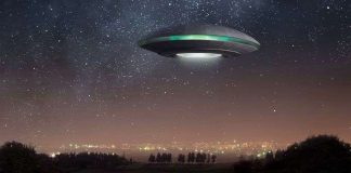 Những điều không thể giải thích sau cánh cửa buồng lái