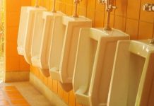 Dùng nước tiểu tạo ra điện, nhân tiện làm sạch hết mầm bệnh trong nước tiểu