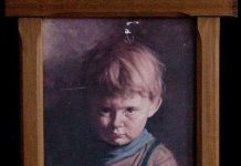 Vì sao bức tranh mang tên "Cậu bé khóc" khiến tất cả mọi vật bị thiêu rụi, trừ chính nó?