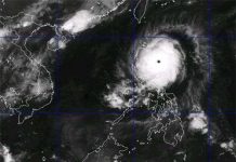 Giông lốc đánh chìm nhiều thuyền, bão Noul mạnh lên cấp 16 Giông lốc đánh chìm nhiều thuyền, bão Noul mạnh lên cấp 16