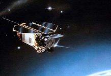 Vệ tinh ROSAT lao vào khí quyển trái đất