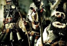 Những đêm hội ma quỷ "quậy tưng bừng" từ Đông sang Tây