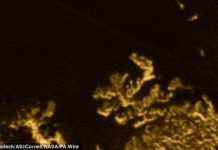 Phát hiện "hòn đảo ma thuật" trên Sao Thổ