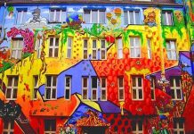 Ngôi nhà kỳ diệu tự sản xuất điện và đổi màu