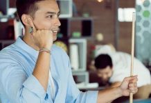 Công nghệ loại bỏ nạn “cắm mặt vào điện thoại” của con người Công nghệ loại bỏ nạn "cắm mặt vào điện thoại" của con người