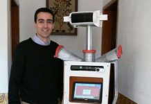 Robot P37 S65 - trợ thủ đắc lực cho người cao niên