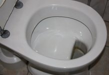 Tìm hiểu về thiết kế đặc biệt của bồn cầu ở Đức