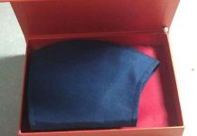 Khẩu trang biết "nghe điện thoại" của người Việt