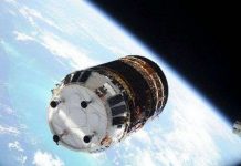 Bắt đầu thời kỳ đưa hành khách vào vũ trụ