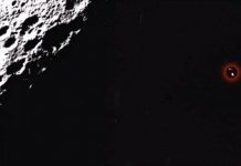 NASA chụp được ảnh UFO quay quanh Mặt trăng NASA chụp được ảnh UFO quay quanh Mặt trăng