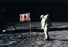 Cờ Mỹ vẫn đứng trên mặt trăng sau 40 năm