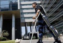 Cặp chân kỳ diệu của người liệt