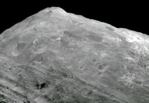 Hành tinh nhí có núi khổng lồ Hành tinh nhí có núi khổng lồ