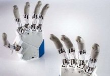 Bàn tay điện tử đầu tiên biết cảm giác