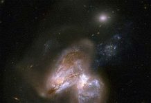 Quan sát được cảnh 2 thiên hà va chạm nhau tạo ra hố đen Quan sát được cảnh 2 thiên hà va chạm nhau tạo ra hố đen