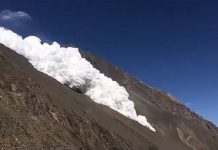 Lở tuyết trên đỉnh núi cao hơn 7.400 mét ở Pakistan