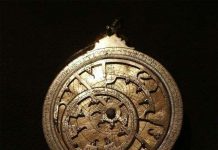 Đồng hồ thiên văn cổ "tái xuất"