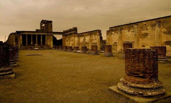 10 tàn tích cổ đại nổi tiếng thế giới
