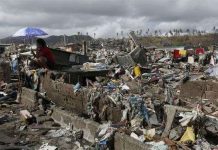 Hàng nghìn người phải sơ tán vì lũ lụt, lở đất ở Philippines