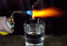 4 vật liệu do con người tạo ra khiến bạn tin phép thuật là có thực